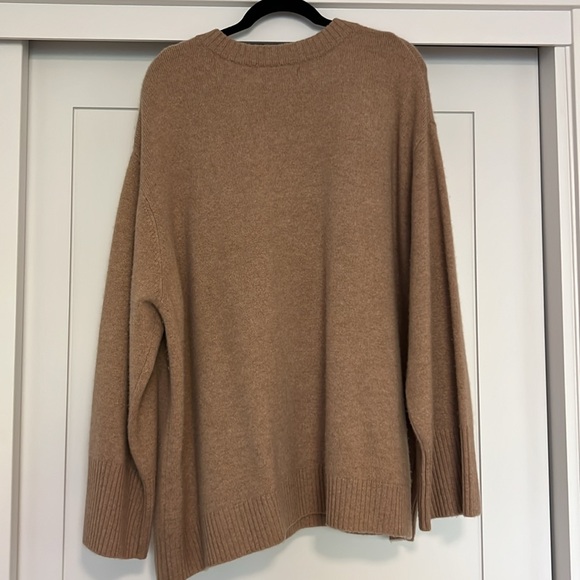 Nadaam Luxe Cashmere Oversized Crewneck Sweater in camel, size 3x. - Picture 4 of 4